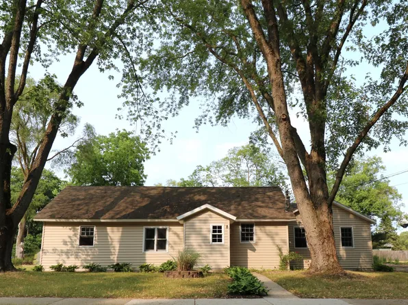 290 S Scott St, Newaygo, MI 49337