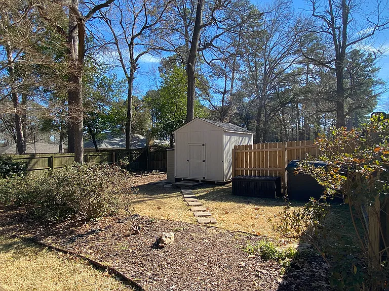 8318 Yale Dr — Photo 39