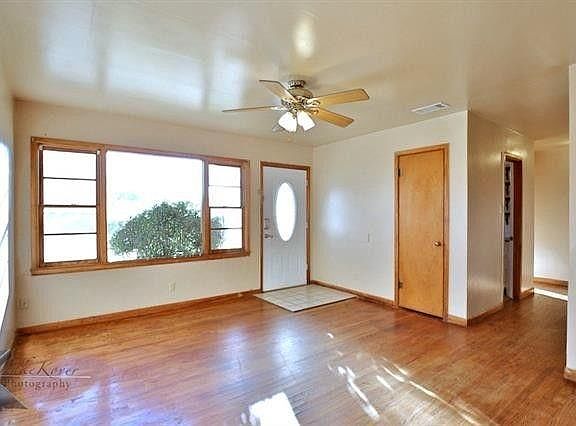 2nd image of 2058 Woodard St