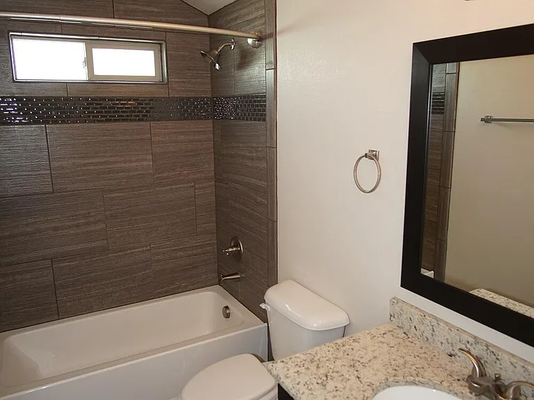 2136 William Caples St — Photo 19