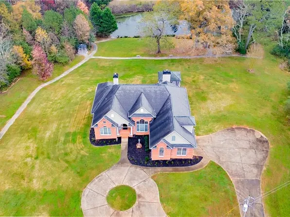 8105 Jot Em Down Rd, Gainesville, GA 30506