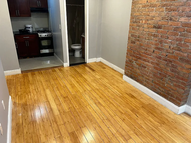 574 Madison Ave — Photo 9