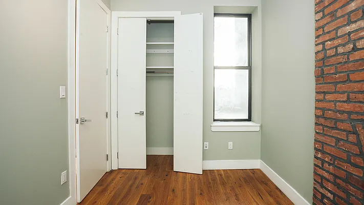 Rented by Nooklyn NYC LLC | media 8