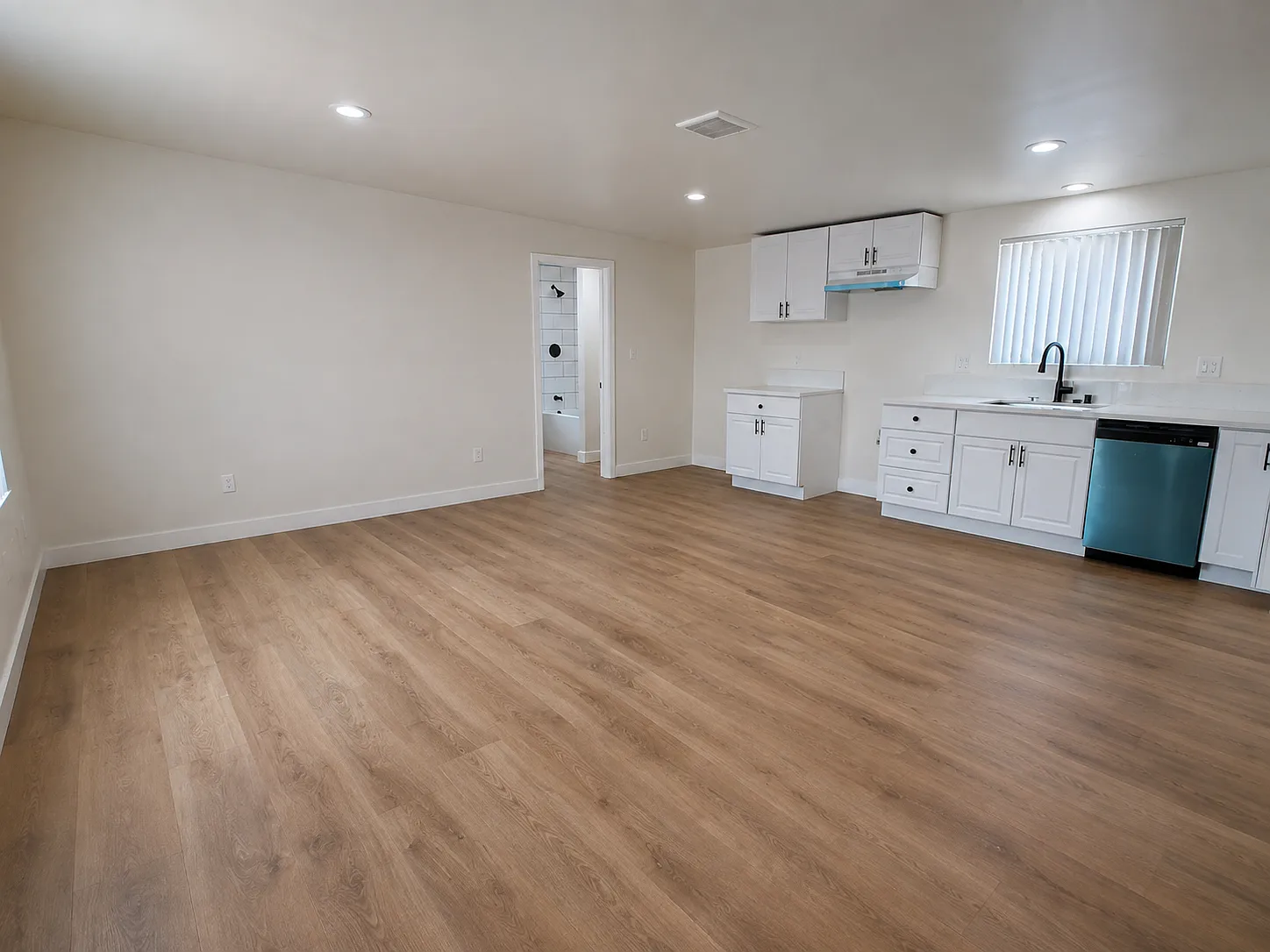 1498 East 6th Street, Unit 8 — Photo 2