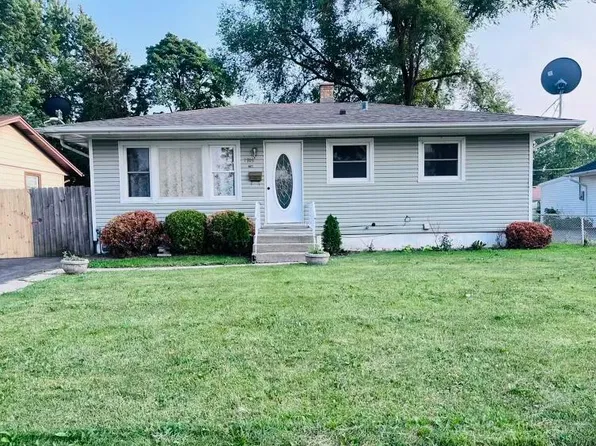1705 13th St, Waukegan, IL 60085