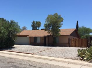 8270 N Suwannee Dr, Tucson, AZ 85741
