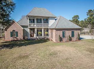 23920 Stablewood Dr, Pass Christian, MS 39571