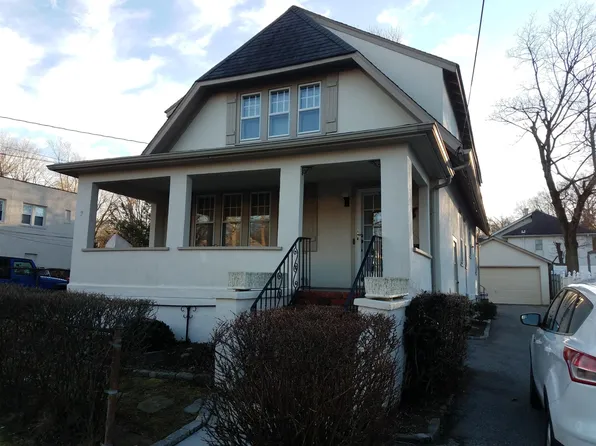 126 Brook St, Scarsdale, NY 10583