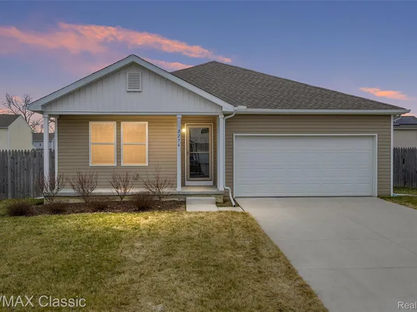 2276 Champion Dr, Burton, MI 48519