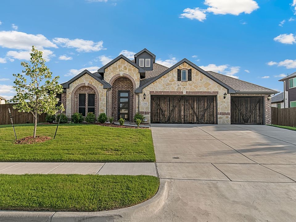1st image of 1241 Crawford Dr