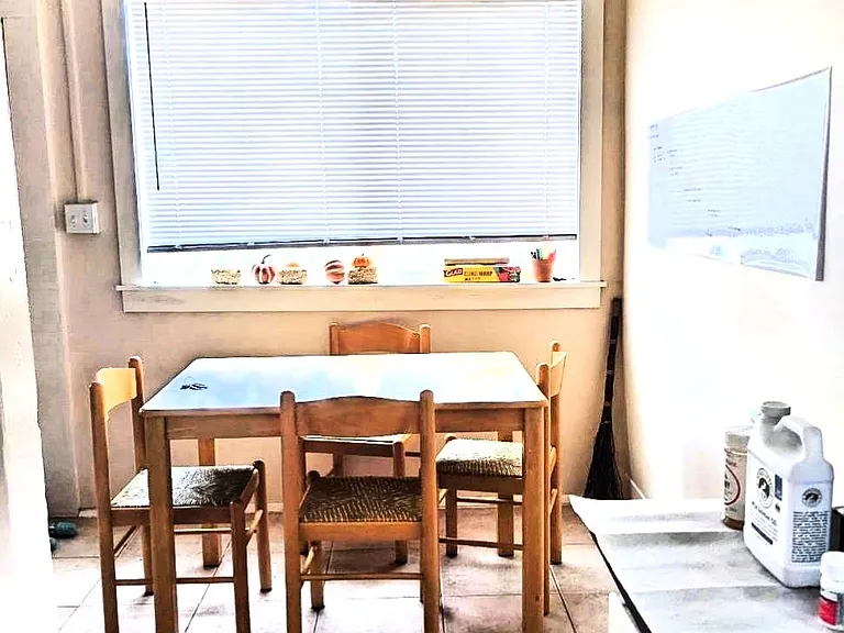 327 3rd Ave #6 — Photo 7
