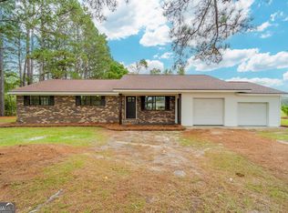 5406 Blue Spruce Rd, Blackshear, GA 31516