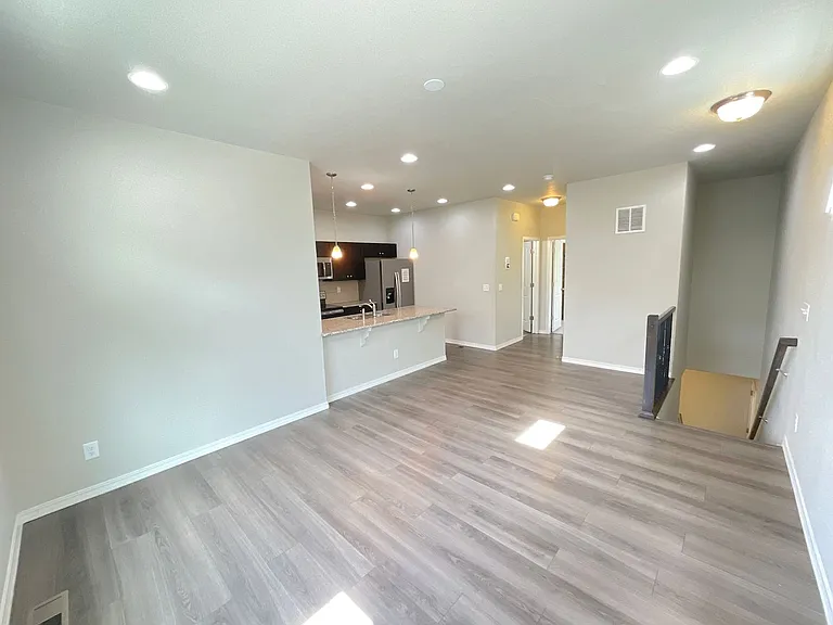 2053 Alperton Hts — Photo 16