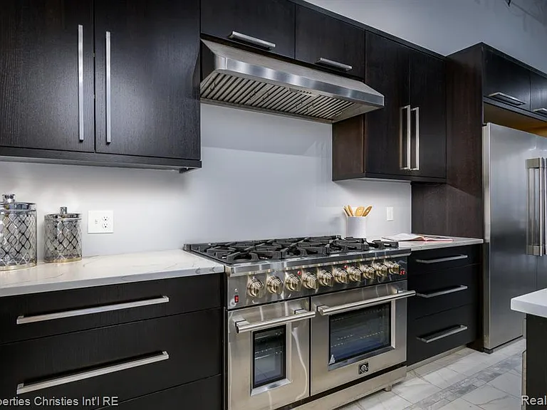 32686 Woodward Ave #E — Photo 8