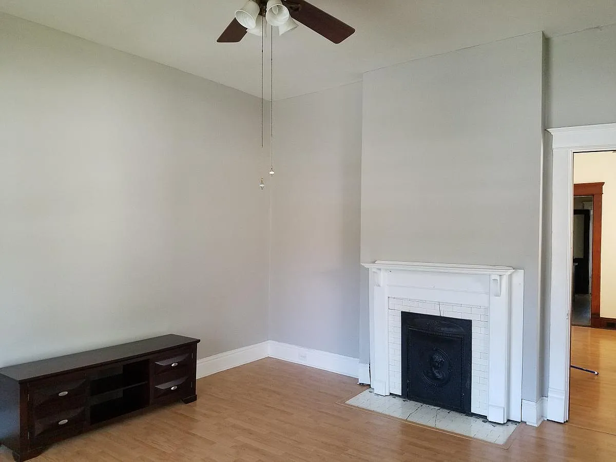1 bed, 980 sqft, $1,450 — Photo 3