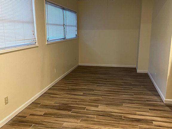 3rd image of 101 Wertz Dr APT B