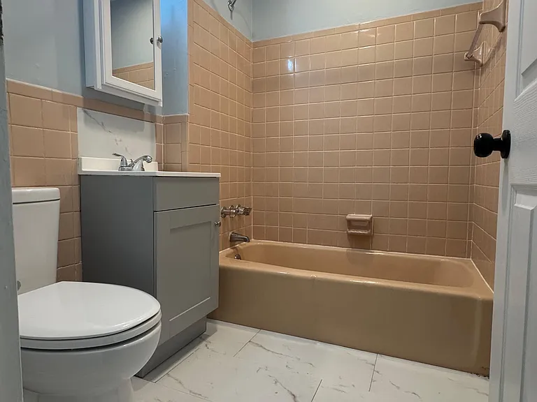 560 Main St #3G — Photo 8