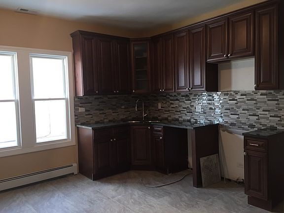 5th image of 3807 Wenonah Ave