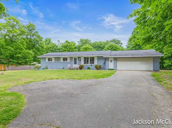 613 Schultz St NW, Sparta, MI 49345