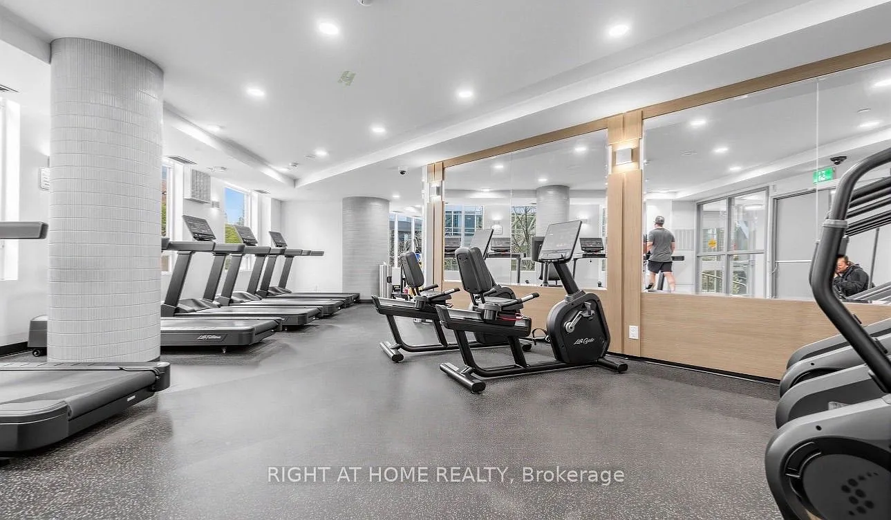 2 bed, $3,200 — Photo 4