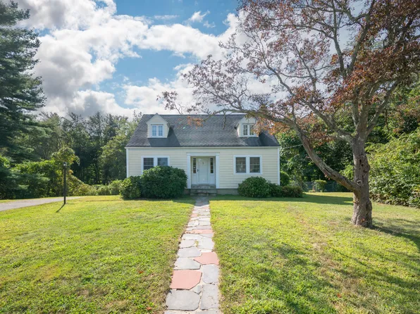 7 Ellen Ward Road, Waterford, CT 06385