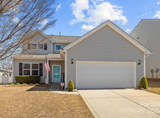 8923 Paddle Oak Rd, Charlotte, NC 28227