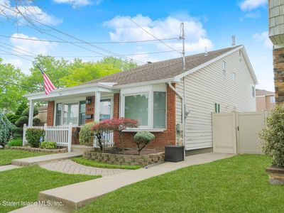 682 Barlow Ave, Staten Island, NY, 10312