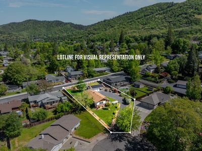 949 NE 12th St, Grants Pass, OR, 97526