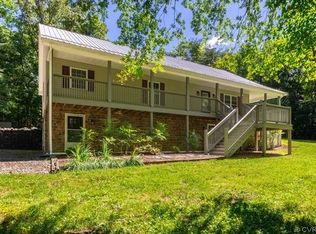 402 Poplar Spring Ln, Farmville, VA 23901