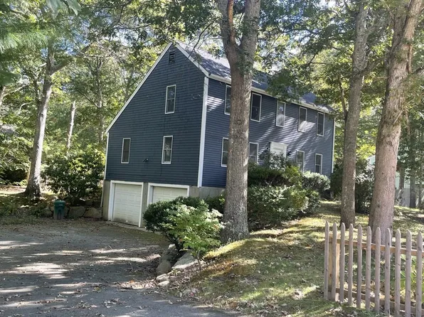 23 Radcliff Rd, Mashpee, MA 02649