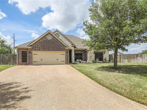 2401 Palm Ct, College Station, TX 77845