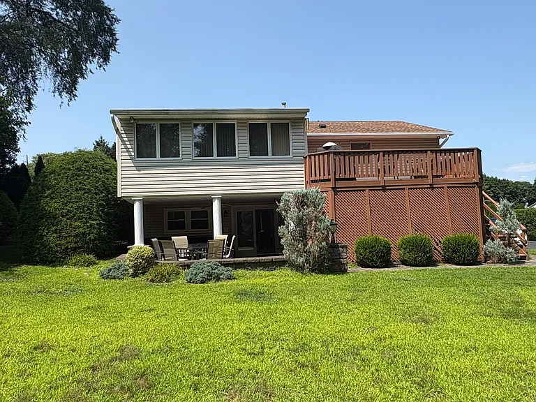 254 Manor Blvd — Photo 37