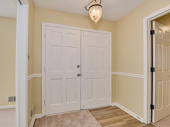 4th image of 234 Midland Dr