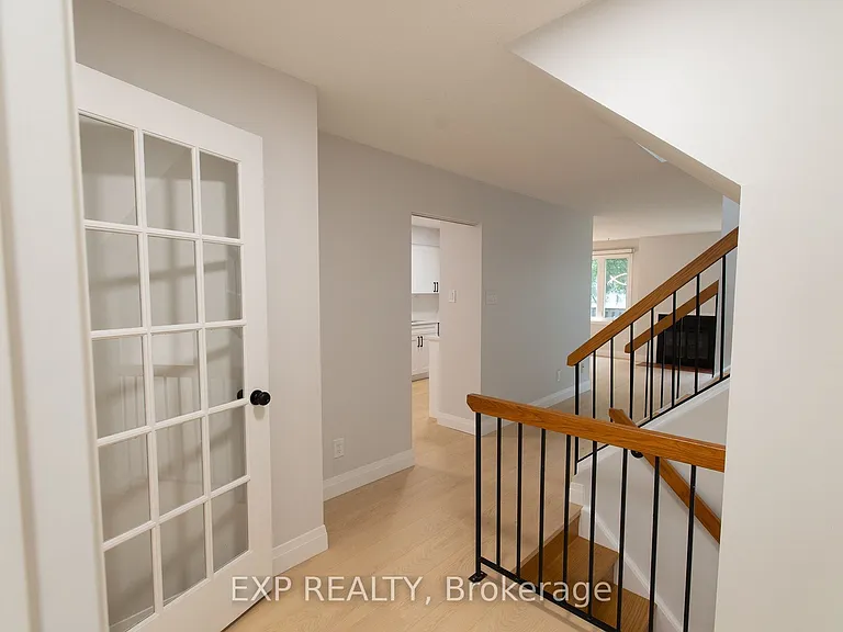 710 Coronation Ave #7 — Photo 3