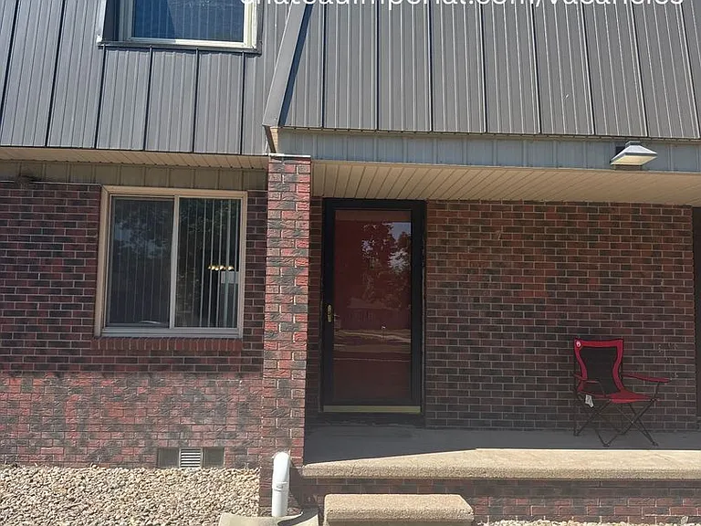3100 Park Lane Dr — Photo 1