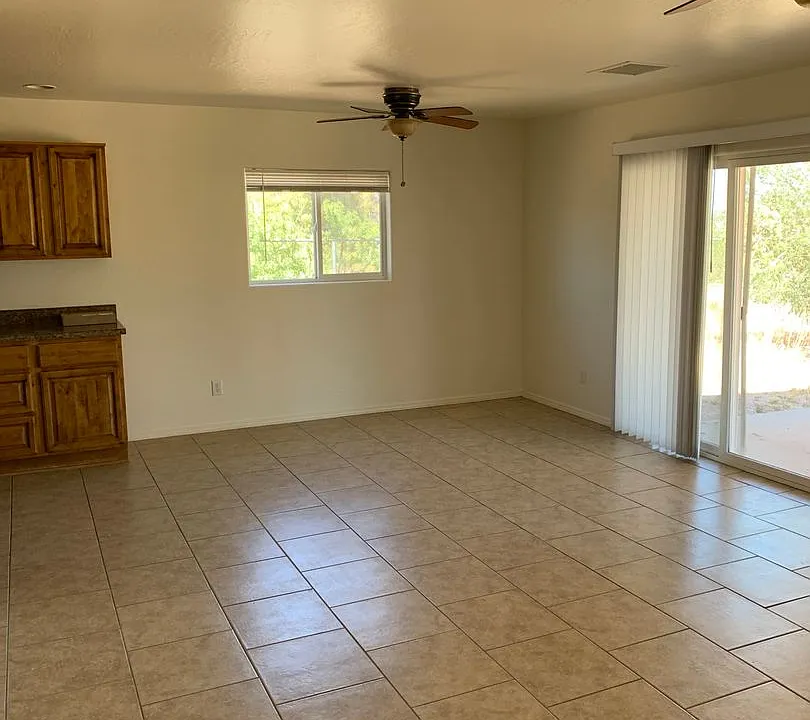 4552 E Ghost Rider Way