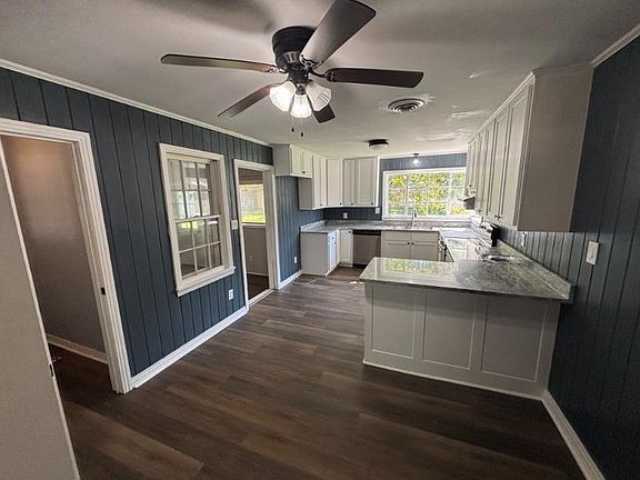 5th image of 706 Vassar Dr