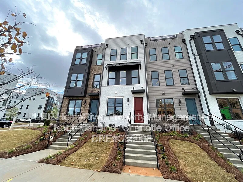 3 bed, 3.5 bath, 1850 sqft, $2,995 — Photo 3