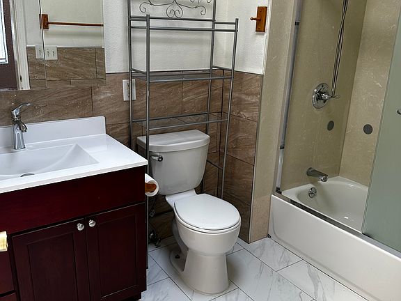 4th image of 3090 San Bruno Ave #C