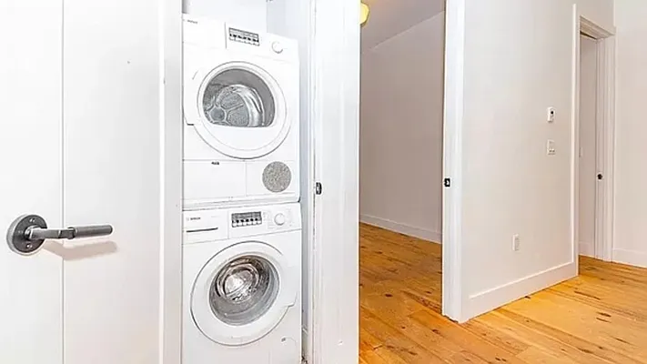 Rented by Nooklyn NYC LLC | media 62