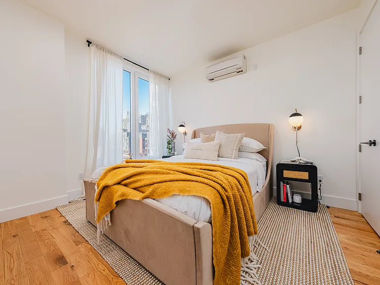 33 Franklin St #202 — Photo 5
