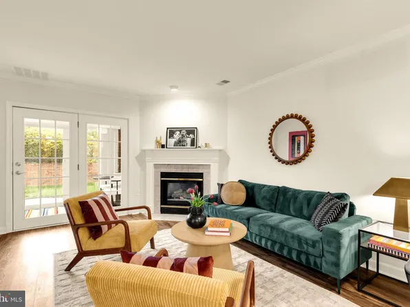 6916 Fairfax Dr Unit 116, Arlington, VA 22213