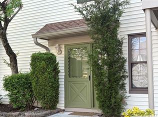 2513 Lighthouse Ln, Parlin, NJ 08859