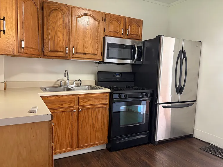 1404 S Center St — Photo 10