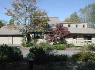 914 S Jensen Rd, Vestal, NY 13850