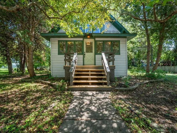 6 4th St NW, Glenwood, MN 56334