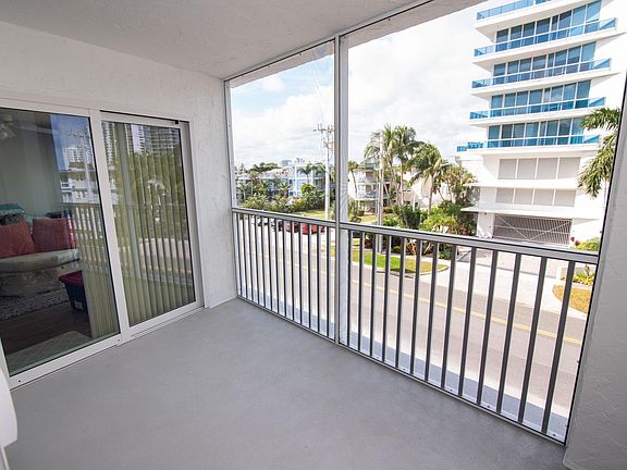 2nd image of 720 Bayshore Drive #305
