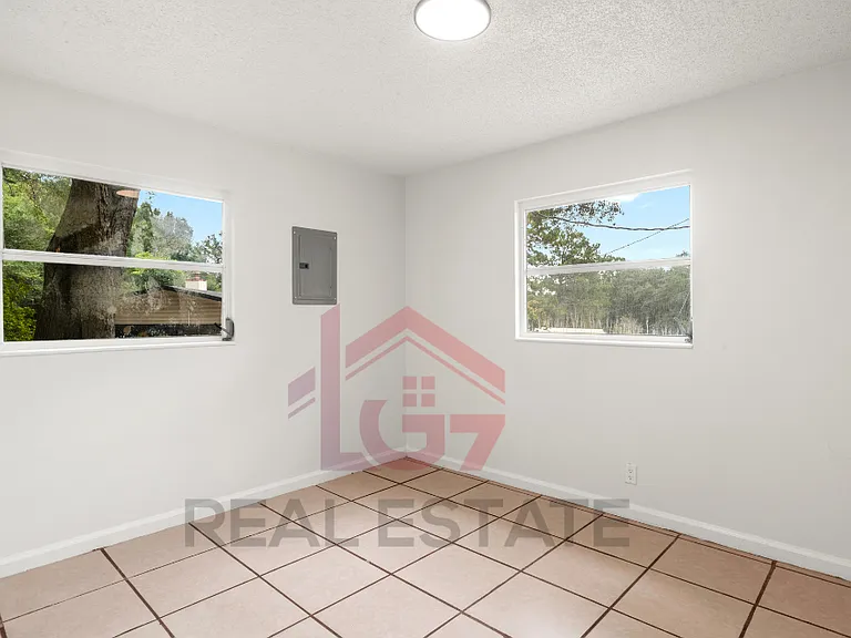 4112 Vassar Cir — Photo 23