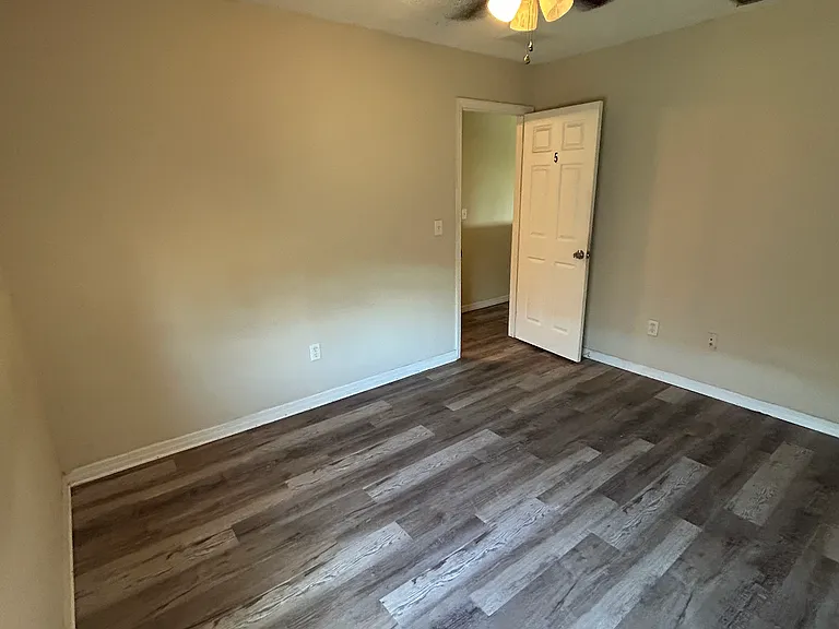 1947 Morning Star Dr — Photo 10