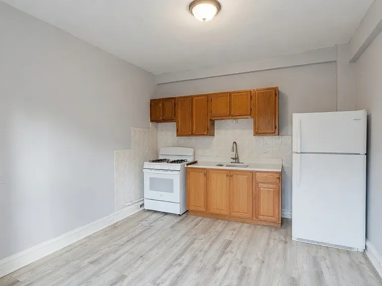 6948 N Ashland Ave #2F — Photo 2
